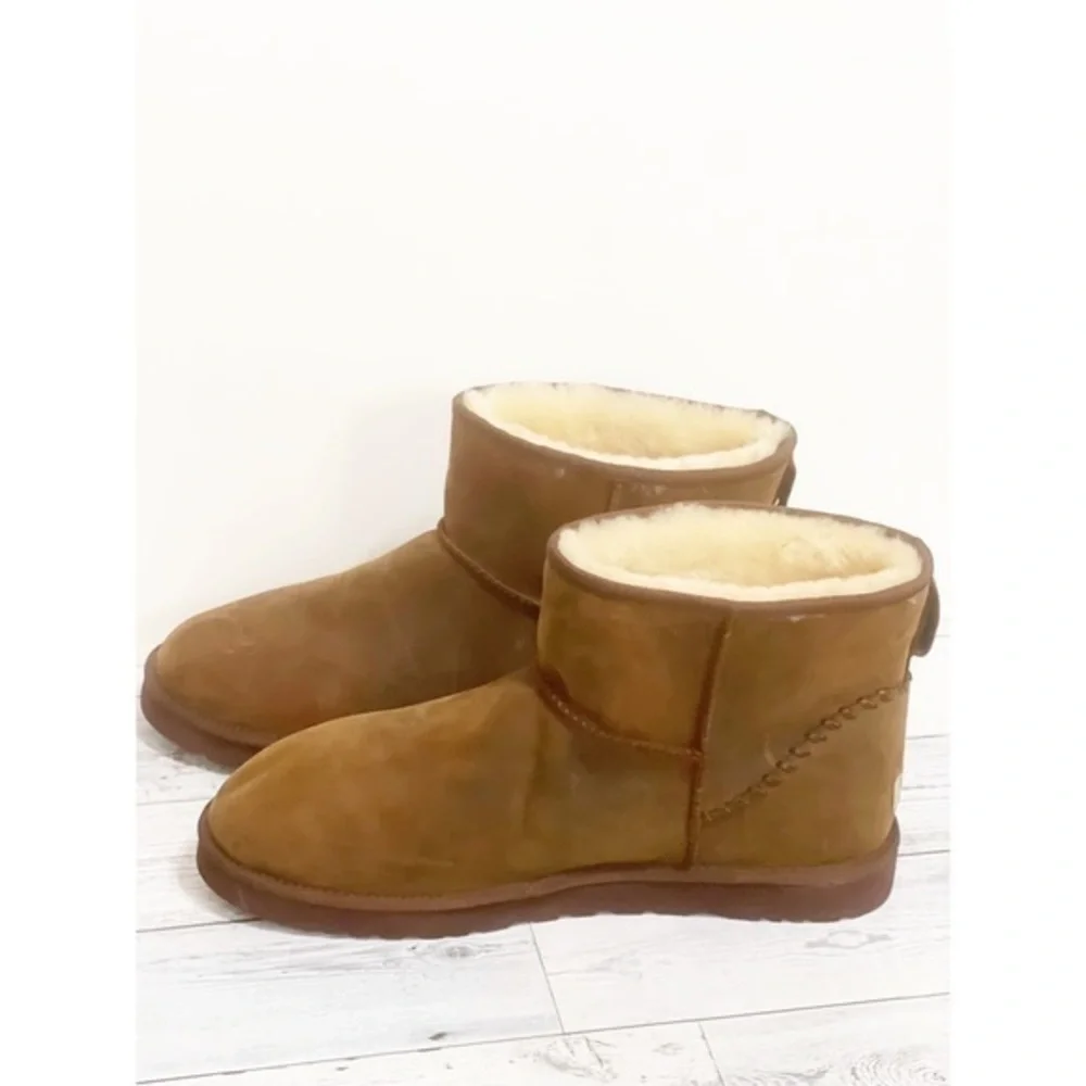 Ugg Men’s Classic Mini Bomber Leather Boots Sz 14